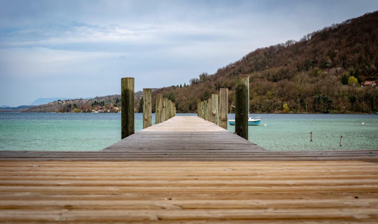 Hotel Le Lac Bleu ชาราวีญส์ ภายนอก รูปภาพ